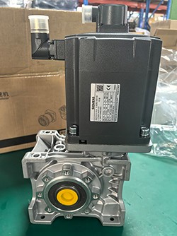 伺服蝸輪蝸桿減速機(jī)，蝸輪減速機(jī)，蝸桿減速機(jī)，減速機(jī)廠家，艾思捷減速機(jī)廠家3.jpg